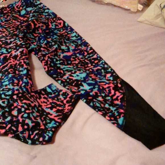 Under Armor outfit - Picture 7 of 9